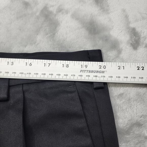 Dockers Pants Mens 40 X 30 Gray D3 Signature Khaki Pleated Chino Office Career - Picture 8 of 12